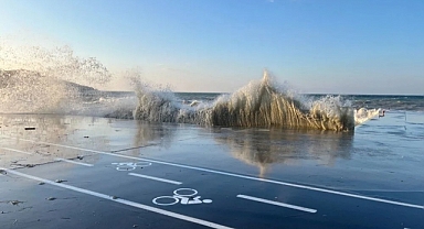 İstanbul’da lodos etkili olunca ortaya çıktı, görenler telefona sarıldı