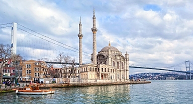 İstanbul Boğazı'nın incileri: Yalı camileri
