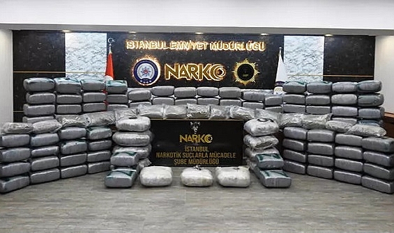 İHA'lar takip etti, Eyüpsultan’da Emniyet güçleri operasyon yaptı