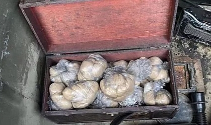 Otomobil bagajında eroin sevkiyatı