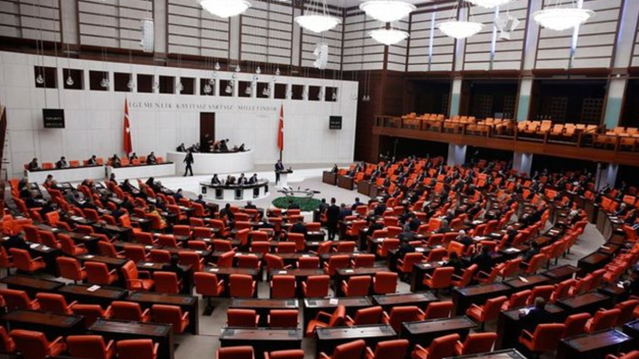 Sosyal medya yasası geçti mi? Sosyal medya yasası içinde ne var?