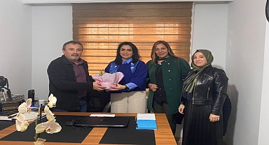 Ak Parti Kadın Kolları 10 Ocak Çalışan Gazeteciler gününü kutladı