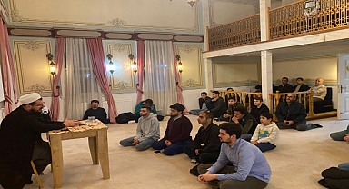 ABDULHÂLİK HOCA: BÜTÜN MÜCADELE İMANI KORUMA MÜCADELESİDİR!