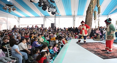 Çocuklar, Ramazan Ayı’nın güzelliklerini Eyüpsultan’da yaşıyor