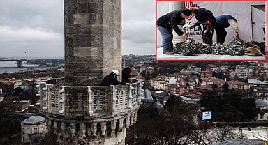 Eyüpsultan Camii'ne Ramazan mahyası asıldı
