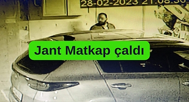Otoparka girdi otomobil jantı ile matkap çaldı