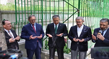 Necip Fazıl Kısakürek, vefatının 40. yılında Eyüpsultan’da anıldı