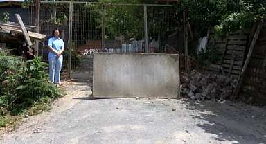 Eyüpsultan'da Şiddet Gören Kadın Kendini Korumak İçin Barikat Kurdu