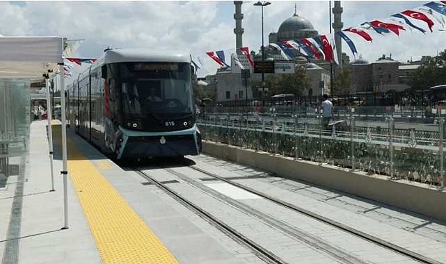 Alibeyköy'den, Eminönü’ne Tramvay geldi