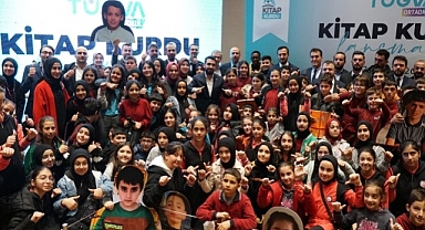 300 Bin Genç Aynı Anda Kitap Okuyacak