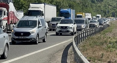 Tatilciler dönüş yolunda! İstanbul yönünde yoğunluk arttı