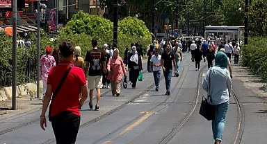 Tramvay Arızalandı, Yolcular Raylarda Yürüdü