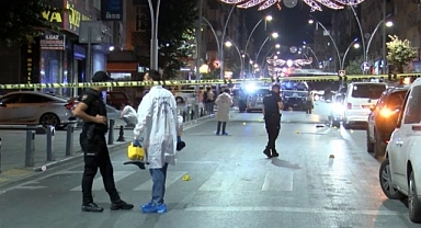 İstanbul'da düğün salonu önünde motosikletli saldırı! Ölü ve yaralılar var