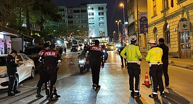 İstanbul'da polis ekipleri 'huzur uygulaması' yaptı