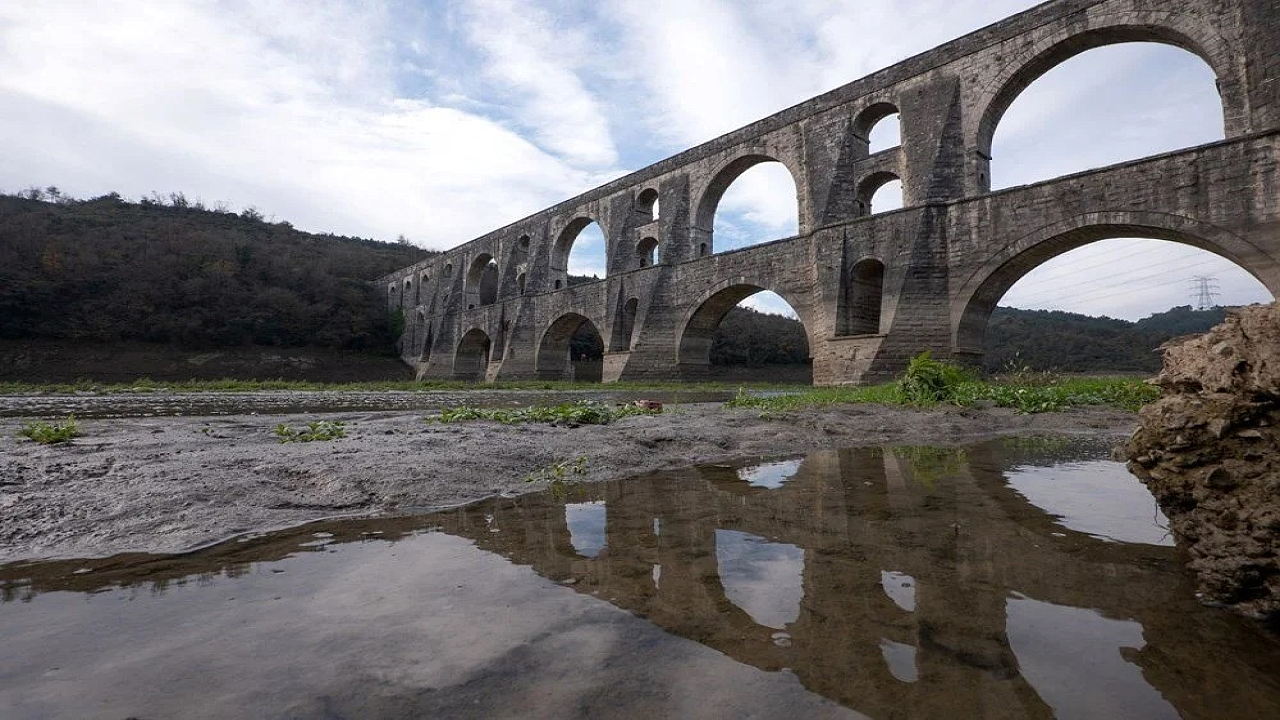 Alibeyköy Barajı'nda Mağlova Kemeri'nin tüm ayakları ortaya çıktı