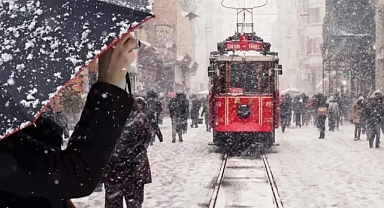 İstanbul'da kar yağışı yeniden başladı