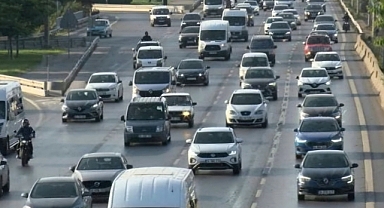 İstanbul'da bayram dönüşü trafik yoğunluğu