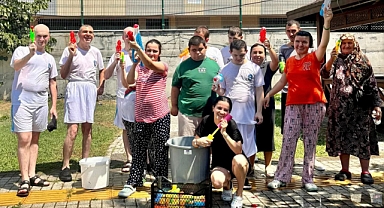 Engelsiz Yaşam Merkezi’nde coşkulu Su Şenliği