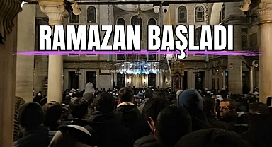 Eyüpsultan Camii’ne İlk Teravihte Yoğun Akın
