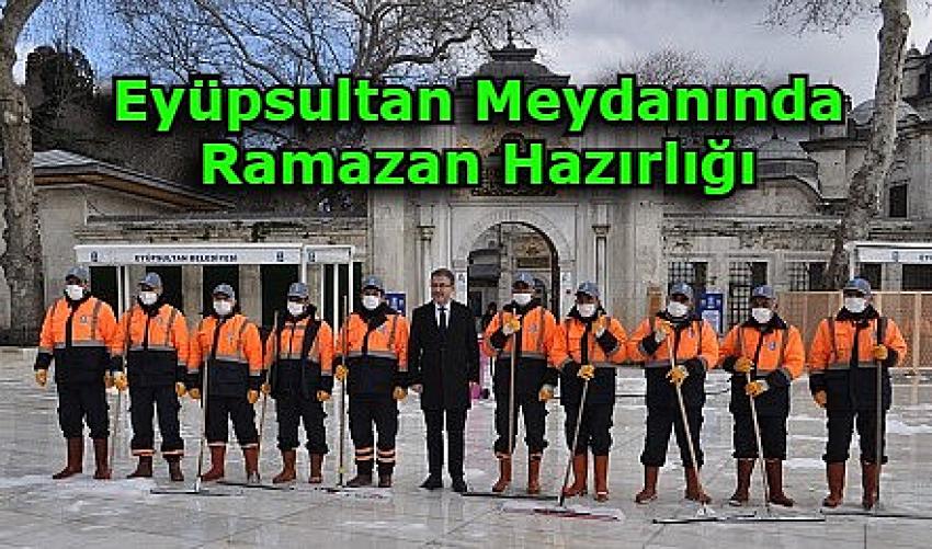 Eyüp Sultan Camii ve Meydanı gül suyu ile yıkandı | Eyüpsultan Haber