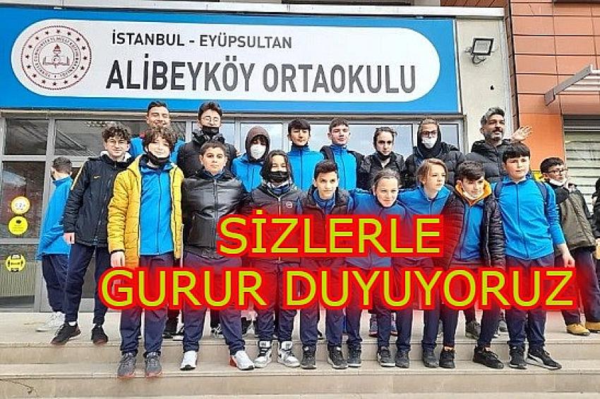 ALİBEYKÖY ORTA OKULUNDAN FUTBOL'DA BÜYÜK BAŞARI | Eyüpsultan Haber