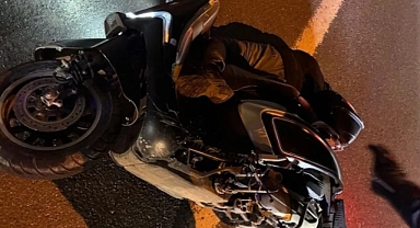 Eyüpsultan'da aracın çarpıp kaçtığı motosikletli ağır yaralandı